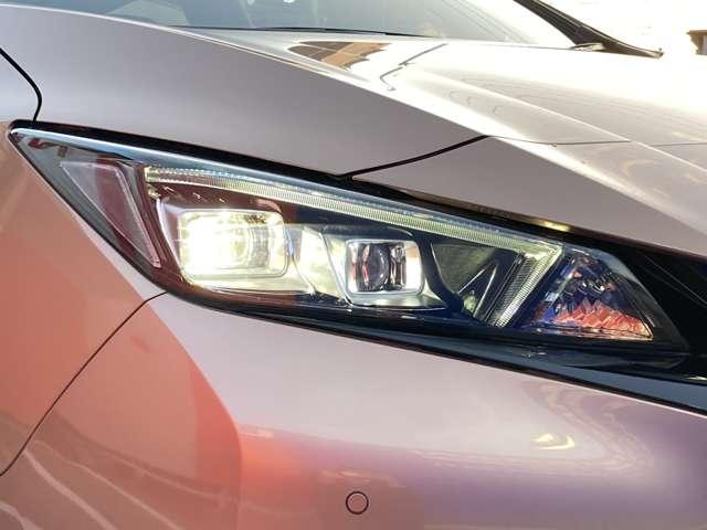 リーフ X Vセレクション プロパイロット 本革シート LEDライト レーダークルコン 360°カメラ 踏み間違い防止装置 LEDランプ セキュリティ ドライブレコーダー 1オーナー ETC インテリキー レーンキープアシスト サイドエアバッグ パワーウィンドウ ABS(16枚目)