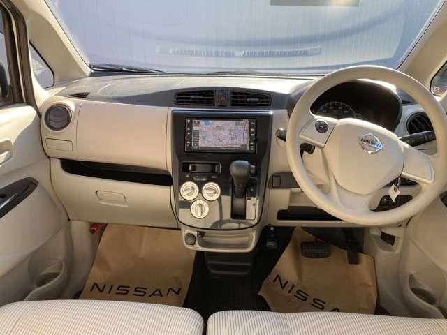 デイズ Ｊ　★純正メモリーナビ★フルセグＴＶ★キーレス★ステアリングスイッチ★プライバシーガラス★ＶＤＣ★運転席・助手席エアバック★（4枚目）