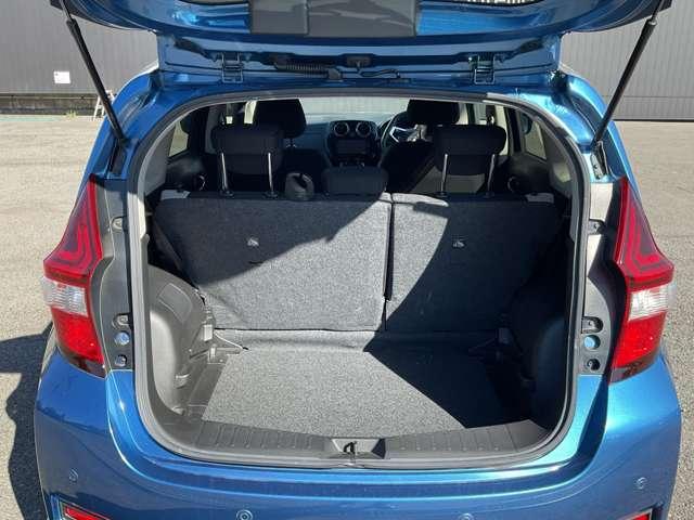 ノート １．２　ｅ－ＰＯＷＥＲ　Ｘ　Ｖセレクション　純正メモリーナビ　アラウンドモニター　ド　アラウンドカメラ　ワンオ－ナ－車　運転席助手席エアバック　エアバッグ　衝突被害軽減装置　イモビライザー　ＬＥＤヘッドライト　パワーウインドウ　レーンアシスト　ＥＴＣ　アルミホイール　スマートキー（18枚目）