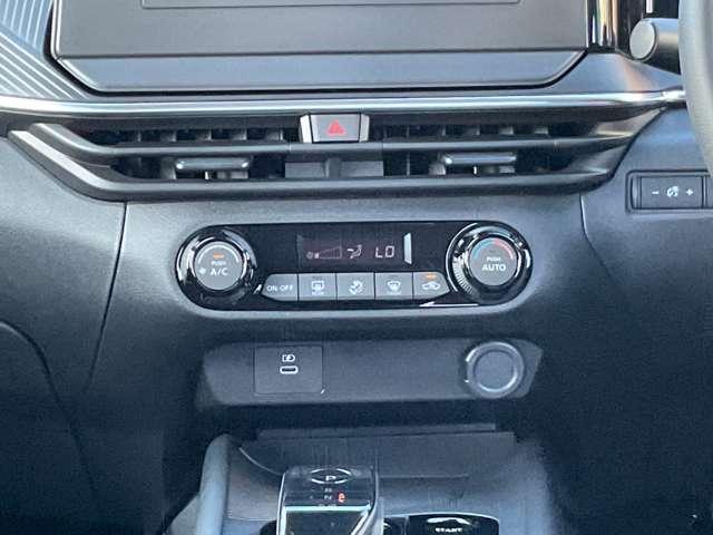 ノート １．２　Ｘ　雹害車　こちらの車両はひょう害車となります。新車保証はありません。軽微な凹みがありますが、走行に問題はございません。店頭にて現車をご確認いただきましてからのみの販売となります。（7枚目）