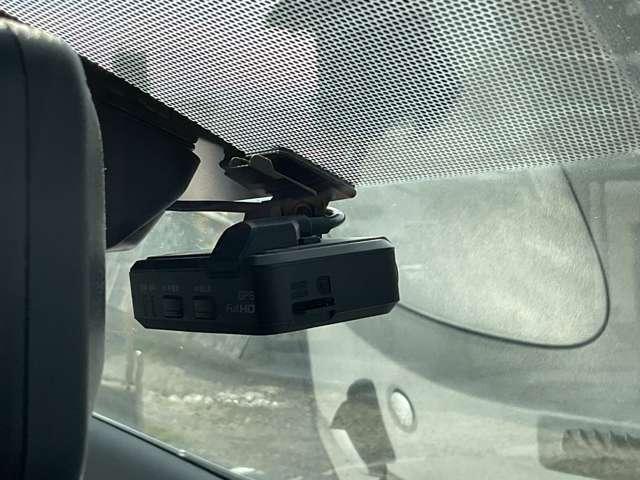 ノート 1.2 e-POWER X 純正メモリーナビ アラウンドモニター 360°カメラ Rカメラ 運転席助手席エアバック レーンキープ AUTOエアコン 1オーナー 盗難防止システム ナビTV サイドカメラ 運転席エアバッグ キーレスエントリー LEDヘッド ドラレコ(9枚目)