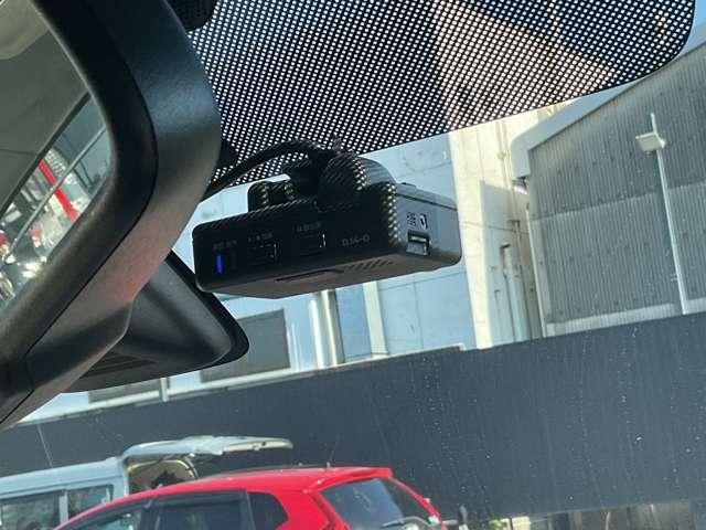 デイズ 660 X 純正ナビ アラウンドビューモニター ETC エマジェンシーブレーキ 禁煙 iSTOP イモビライザー Wエアバック 1オーナー ETC 車線逸脱警報 TVナビ オ-トエアコン バックカメラ メモリーナビ ABS 記録簿有 運転席エアバッグ(10枚目)