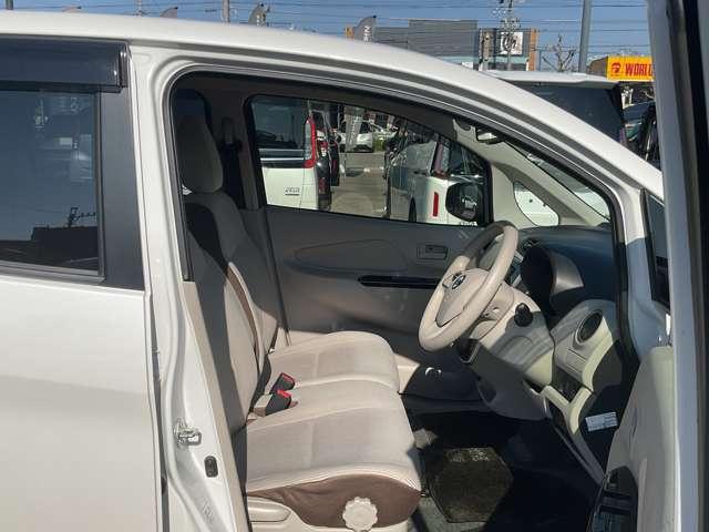 デイズ 660 X 純正ナビ アラウンドビューモニター ETC エマジェンシーブレーキ 禁煙 iSTOP イモビライザー Wエアバック 1オーナー ETC 車線逸脱警報 TVナビ オ-トエアコン バックカメラ メモリーナビ ABS 記録簿有 運転席エアバッグ(17枚目)