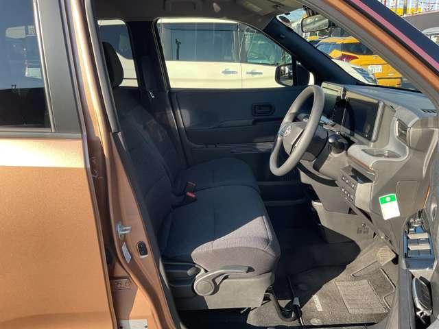 サクラ Ｘ　充電ケーブル有　【純正９インチナビ】★バックモニター★ドラレコ前・室内★ＥＴＣ★充電ケーブル★ＬＥＤヘッドライト★踏み間違い防止★ＶＤＣ★（17枚目）