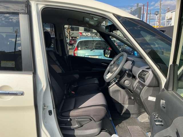 セレナ 1.2 e-POWER ハイウェイスター V 【大画面ナビ】【プロパイロット】★フルセグTV★寒冷地★シートヒーター★アラウンドビューモニター★インテリジェントルームミラー★前後ドラレコ★ETC★両側オートスライドドア★(17枚目)