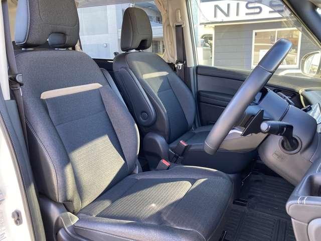 セレナ ２．０　ハイウェイスターＶ　日産コネクトナビ　後席モニター　プロパイロ　Ｗ電動スライド　レーダークルコン　レーンアシスト　ＬＥＤランプ　盗難防止システム　ＥＴＣ装備　カーテンエアバッグ　アルミホイール　キーフリー　メモリ－ナビ　ナビＴＶ　エアコン　ドラレコ　ワンセグＴＶ（16枚目）