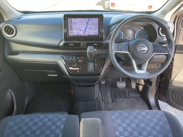 デイズ 660ハイウェイスターX 純正ナビ アラウンドビューモニター 【純正ナビ】【アラウンドビューモニター】【ETC】【被害軽減ブレーキ】★VDC★インテリジェントキー★ステアリングスイッチ★アイドリングストップ★(4枚目)