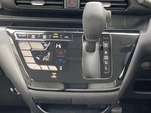 デイズ ６６０　Ｘ　純正ナビ　バックモニター　アイドリングストップ付き　地デジフルセグ　エマ－ジェンシ－ブレ－キ　オートハイビーム　インテリキ－　運転席エアバッグ　バックモニタ　サイドエアバック　車線逸脱警報　ＰＳ（14枚目）