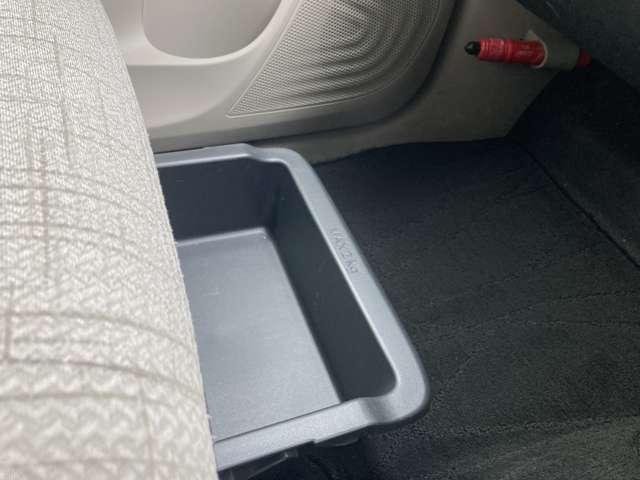 デイズ ６６０　Ｘ　純正ナビ　バックモニター　アイドリングストップ付き　地デジフルセグ　エマ－ジェンシ－ブレ－キ　オートハイビーム　インテリキ－　運転席エアバッグ　バックモニタ　サイドエアバック　車線逸脱警報　ＰＳ（16枚目）