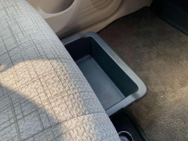 デイズ ６６０　Ｘ　純正ナビ　アラウンドビューモニター　アイドリングストップ付き　地デジフルセグ　エマ－ジェンシ－ブレ－キ　オートハイビーム　インテリキ－　運転席エアバッグ　バックモニタ　サイドエアバック　車線逸脱警報（16枚目）