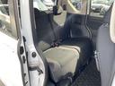 後部座席も当然、綺麗・清潔に仕上げております。内装の綺麗なお車は気持ちが良いですし、コンディションのいい車が多いです。前のユーザーが丁寧に使っていた証拠です。