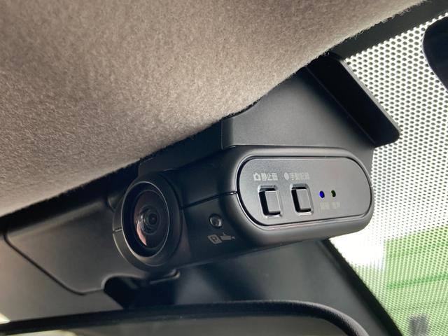 ノート 1.2 X 雹害車 純正ナビパック車 こちらの車両はひょう害車となります。新車保証はありません。軽微な凹みがありますが、走行に問題はございません。店頭にて現車をご確認いただきましてからのみの販売となります。(21枚目)