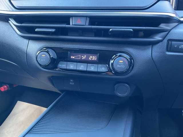 ノート 1.2 X 雹害車 こちらの車両はひょう害車となります。新車保証はありません。軽微な凹みがありますが、走行に問題はございません。店頭にて現車をご確認いただきましてからのみの販売となります。(14枚目)