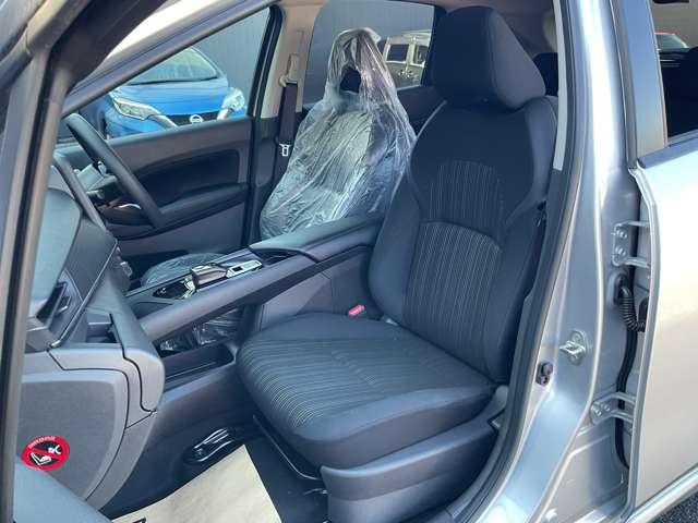 ノート 1.2 X 雹害車 こちらの車両はひょう害車となります。新車保証はありません。軽微な凹みがありますが、走行に問題はございません。店頭にて現車をご確認いただきましてからのみの販売となります。(17枚目)