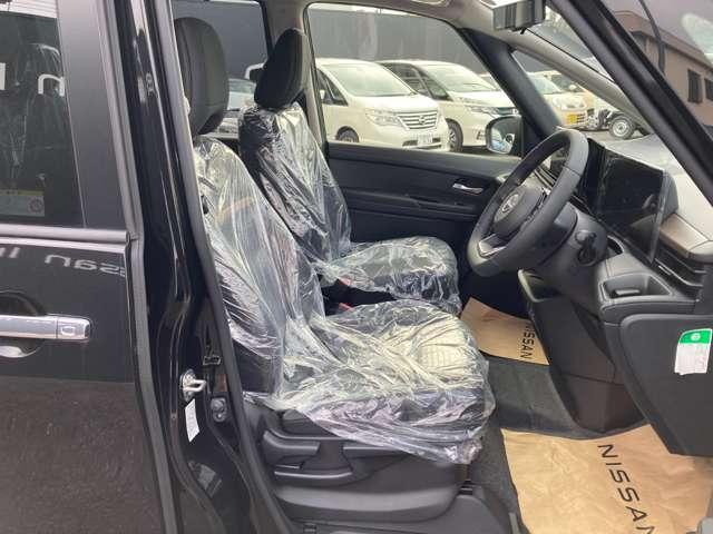 セレナ ｅ－ＰＯＷＥＲ　ハイウェイスターＶ　雹害車　日産コネクトナビ　こちらの車両はひょう害車となります。新車保証はありません。軽微な凹みがありますが、走行に問題はございません。店頭にて現車をご確認いただきましてからのみの販売となります。（14枚目）