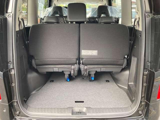 セレナ ｅ－ＰＯＷＥＲ　ハイウェイスターＶ　雹害車　日産コネクトナビ　こちらの車両はひょう害車となります。新車保証はありません。軽微な凹みがありますが、走行に問題はございません。店頭にて現車をご確認いただきましてからのみの販売となります。（17枚目）