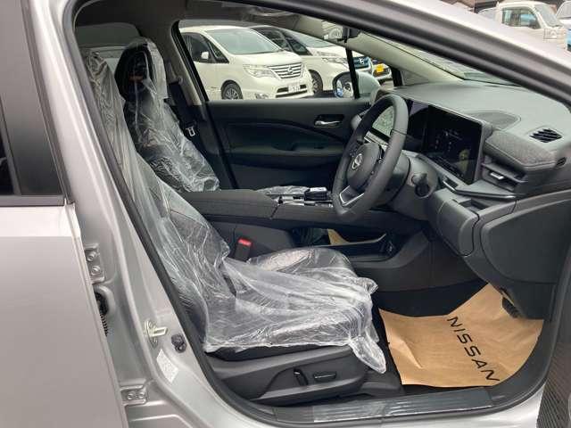 オーラ 1.2 G 雹害車 コネクトナビ プロパイロット こちらの車両はひょう害車となります。新車保証はありません。軽微な凹みがありますが、走行に問題はございません。店頭にて現車をご確認いただきましてからのみの販売となります(11枚目)