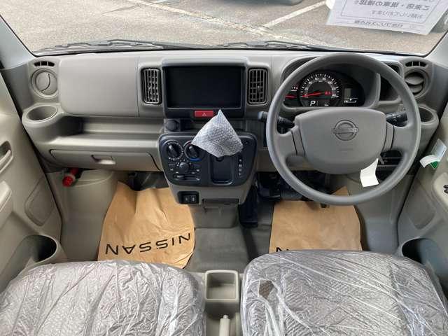 クリッパーバン 660 DX GLパッケージ ハイルーフ 雹害車 インテリジェントエマージェンシーブレーキ LEDヘッドランプ キーレス パワーウィンドウ レーンアシスト アイドリングストップ パワステ 禁煙車 運転席エアバック 助手席エアバック エアコン(6枚目)