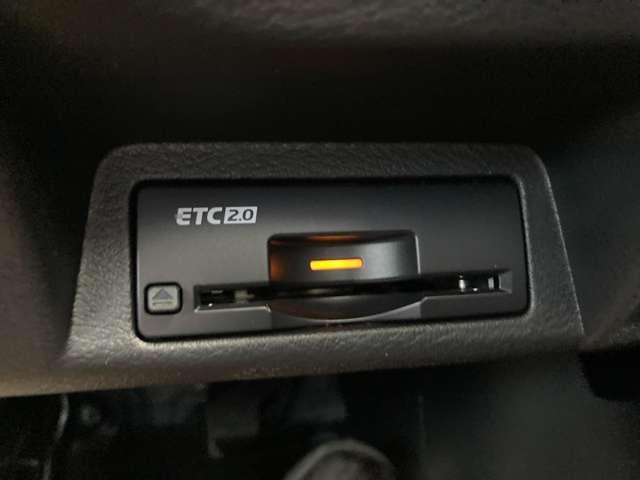 スカイライン 400R ★メーカーナビ★BOSEサウンド★アンビエントライトシステム★ドラレコ★全周囲カメラ★ホワイトレザーシート★シートヒーター★インテリクルコン★ETC★パトルシフト(17枚目)