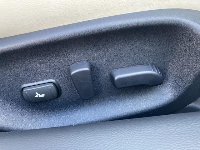 スカイライン 400R ★メーカーナビ★BOSEサウンド★アンビエントライトシステム★ドラレコ★全周囲カメラ★ホワイトレザーシート★シートヒーター★インテリクルコン★ETC★パトルシフト(22枚目)