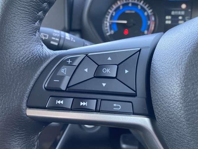 �������X�e�A�����O�X�C�b�`�ł��B�i�r�̃I�[�f�B�I�R���g���[�����茳�ōs���܂�