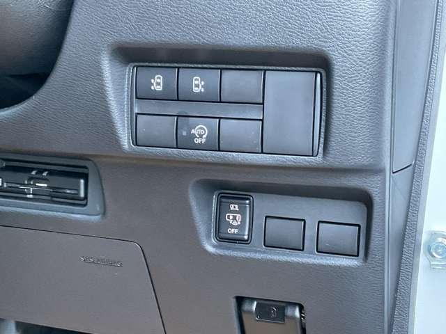 ◆◆◆両側オートスライドドアです。インテリジェントキーやパネル内スイッチでの操作、ドアハンドルの操作で簡単にドアの開閉ができます。