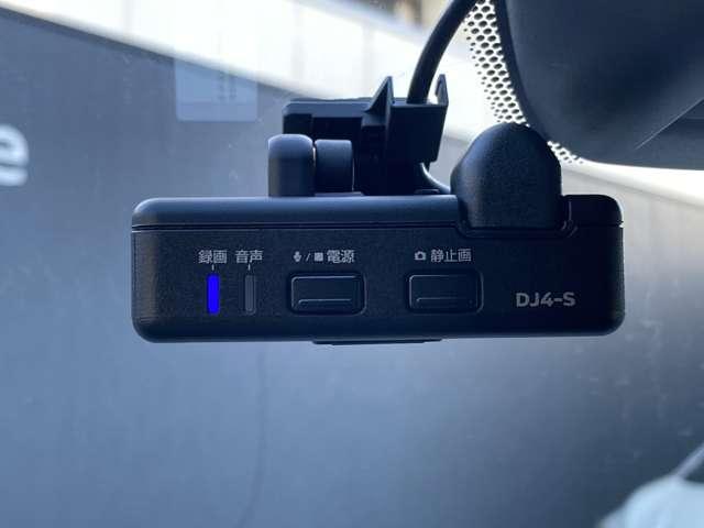 ノート １．２　ｅ－ＰＯＷＥＲ　Ｘ　純正ナビ　ＴＶ　全周囲カメラ　ドラレコ　禁煙　３６０°カメラ　記録簿付　Ｒカメラ　運転席助手席エアバック　レーンキープ　ＡＵＴＯエアコン　１オーナー　ナビＴＶ　サイドカメラ　運転席エアバッグ　キーレスエントリー　ドラレコ　ＥＴＣ車載器（5枚目）