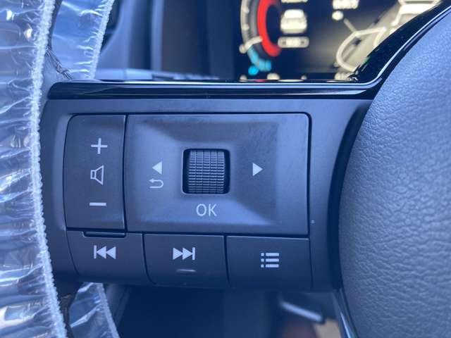 �������X�e�A�����O�X�C�b�`�ł��B�i�r�̃I�[�f�B�I�R���g���[�����茳�ōs���܂�