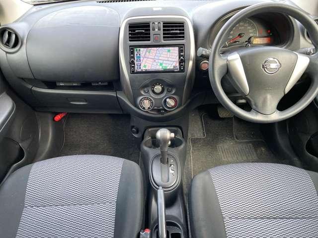 マーチ １．２　Ｘ　Ｖセレクション　純正ナビ　ＴＶ　ドラレコ　衝突軽減　ＥＴＣ車載器　ドラレコ　バックカメラ　スマートキー　オートエアコン　キーフリー　禁煙車　アイドリングストップ　Ｗエアバック　メンテナンスノート　ワンオーナー　ワンセグＴＶ　ＡＢＳ　パワーウィンドウ（10枚目）