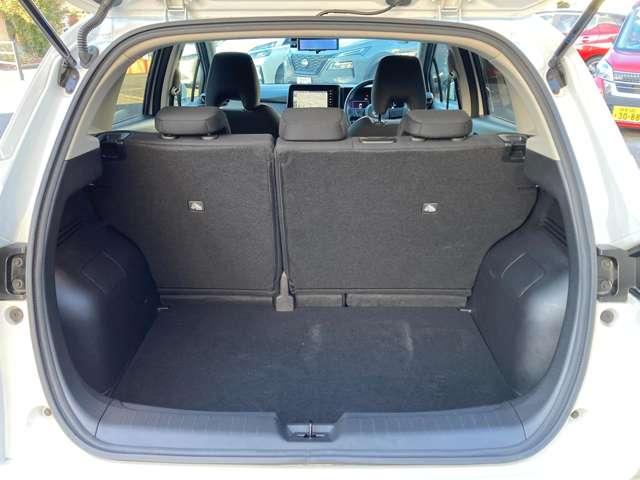 ノート １．２　Ｘ　純正９インチナビ　全周囲カメラ　ドラレコ　助手席エアバック　ＰＳ　ＰＷ　地デジ　キーフリーシステム　【ＬＥＤヘッドライト】　ＡＡＣ　記録簿付き　ワンオ－ナ－車　オートハイビーム　カーテンエアバック（15枚目）