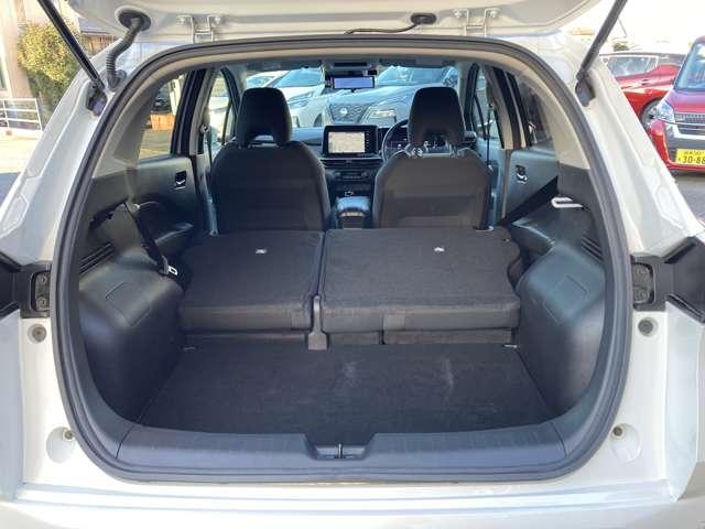 ノート １．２　Ｘ　純正９インチナビ　全周囲カメラ　ドラレコ　助手席エアバック　ＰＳ　ＰＷ　地デジ　キーフリーシステム　【ＬＥＤヘッドライト】　ＡＡＣ　記録簿付き　ワンオ－ナ－車　オートハイビーム　カーテンエアバック（17枚目）