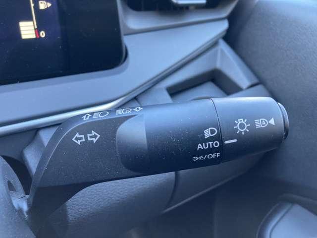 ノート １．２　Ｘ　純正９インチナビ　全周囲カメラ　ドラレコ　助手席エアバック　ＰＳ　ＰＷ　地デジ　キーフリーシステム　【ＬＥＤヘッドライト】　ＡＡＣ　記録簿付き　ワンオ－ナ－車　オートハイビーム　カーテンエアバック（22枚目）