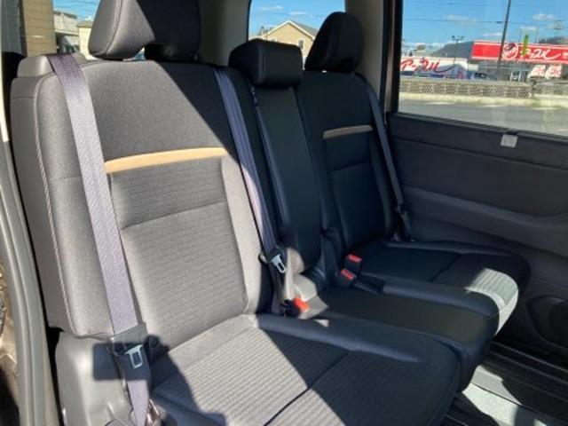 セレナ e-パワー ハイウェイスターV こちらの車両は、ひょう害による凹みがございますが走行には問題ありません。安心してご購入していただくため、ご来店・現車確認ができるお客様にのみ販売しております。(17枚目)