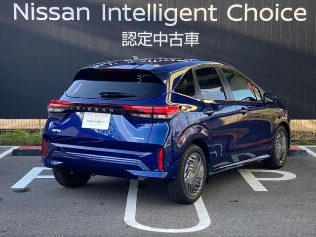 ノート １．２　Ｘ　雹害車　衝突被害軽減ブレ－キ　禁煙車　ＬＥＤヘッドライト　レーンアシスト　インテリジェントキー　盗難防止システム　サイドカーテンエアバック　パワーウィンドウ　オートエアコン　キーレス　ＡＢＳ　運転席エアバッグ（5枚目）