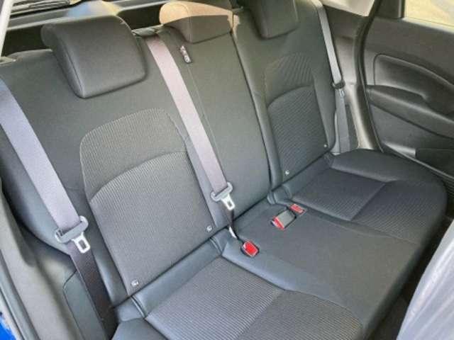 ノート １．２　Ｘ　雹害車　衝突被害軽減ブレ－キ　禁煙車　ＬＥＤヘッドライト　レーンアシスト　インテリジェントキー　盗難防止システム　サイドカーテンエアバック　パワーウィンドウ　オートエアコン　キーレス　ＡＢＳ　運転席エアバッグ（10枚目）