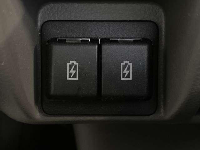 NV100クリッパーバン 660 GXターボ ハイルーフ 社外ナビ エマージェンシーブレーキ インテリジェントエマージェンシーブレーキ 車線逸脱防止 ドラレコ 1オーナー キーレス ETC フルオートエアコン PS 1セグTV メモリーナビ ABS 運転席エアバッグ ダブルエアバッグ ナビTV(13枚目)