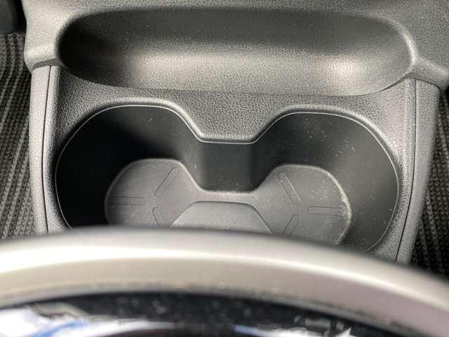 ノート 1.2 e-POWER X アラウンドビューモニター 純正ナビ 360°カメラ 記録簿付 Rカメラ 運転席助手席エアバック レーンキープ AUTOエアコン 1オーナー 盗難防止システム ナビTV サイドカメラ 運転席エアバッグ キーレスエントリー LEDヘッド(17枚目)