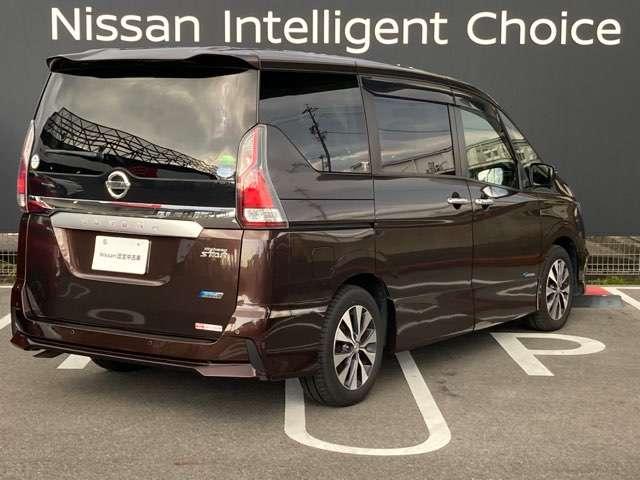 セレナ 2.0 ハイウェイスター Vセレクション 後席モニター 純正9インチナビ 全周カメラ I-STOP サイドカメラ 両側ASD Aクルーズ 車線逸脱 LEDヘッドライト バックカメラ ETC TVナビ ドライブレコーダー キーレス オートエアコン メモリーナビ エアバッグ(3枚目)