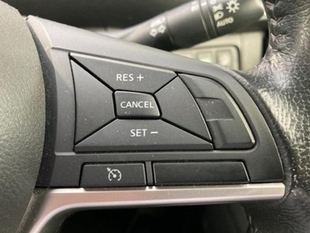 セレナ 2.0 ハイウェイスター Vセレクション 後席モニター 純正9インチナビ 全周カメラ I-STOP サイドカメラ 両側ASD Aクルーズ 車線逸脱 LEDヘッドライト バックカメラ ETC TVナビ ドライブレコーダー キーレス オートエアコン メモリーナビ エアバッグ(9枚目)