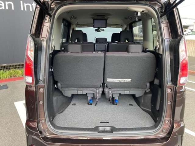 セレナ 2.0 ハイウェイスター Vセレクション 後席モニター 純正9インチナビ 全周カメラ I-STOP サイドカメラ 両側ASD Aクルーズ 車線逸脱 LEDヘッドライト バックカメラ ETC TVナビ ドライブレコーダー キーレス オートエアコン メモリーナビ エアバッグ(19枚目)