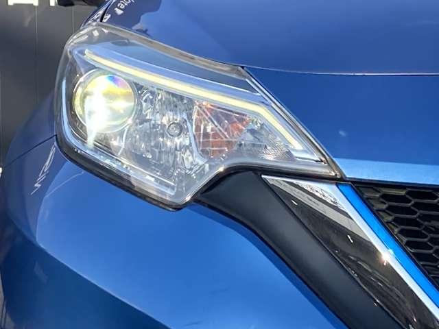 ノート 1.2 e-POWER X アラウンドビューモニター 純正ナビ 360°カメラ 記録簿付 Rカメラ 運転席助手席エアバック レーンキープ AUTOエアコン 1オーナー 盗難防止システム ナビTV サイドカメラ 運転席エアバッグ キーレスエントリー LEDヘッド(5枚目)