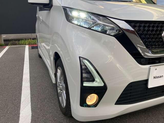 デイズ 660 ハイウェイスターX アラウンドビューモニター 9インチナビ ブレーキサポート 全周囲カメラ LED ドライブレコーダー イモビライザー 1オーナー インテリジェントキー ETC レーンキープ バックカメラ ナビTV アイドリングストップ オートエアコン 記録簿(5枚目)