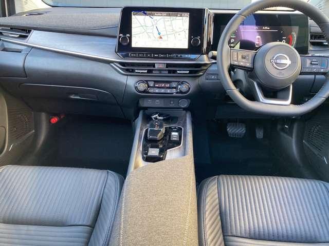 オーラ G レザーエディション こちらの車両は、ひょう害による凹みがございますが走行には問題ありません。安心してご購入していただくため、ご来店・現車確認ができるお客様にのみ販売しております。(6枚目)