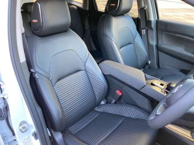 オーラ G レザーエディション こちらの車両は、ひょう害による凹みがございますが走行には問題ありません。安心してご購入していただくため、ご来店・現車確認ができるお客様にのみ販売しております。(12枚目)