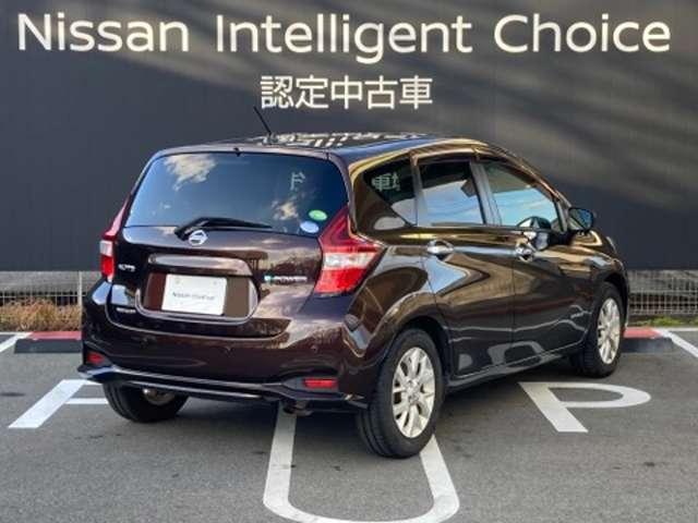 ノート 1.2 e-POWER メダリスト プレミアムホワイトインテリア 被害軽減ブレーキ テレビ バックモニター インテリキー アイドリングストップ 盗難防止装置 LEDランプ 車線逸脱警報システム ワンオーナー キーフリー アルミホイール ETC オートエアコン ABS(3枚目)