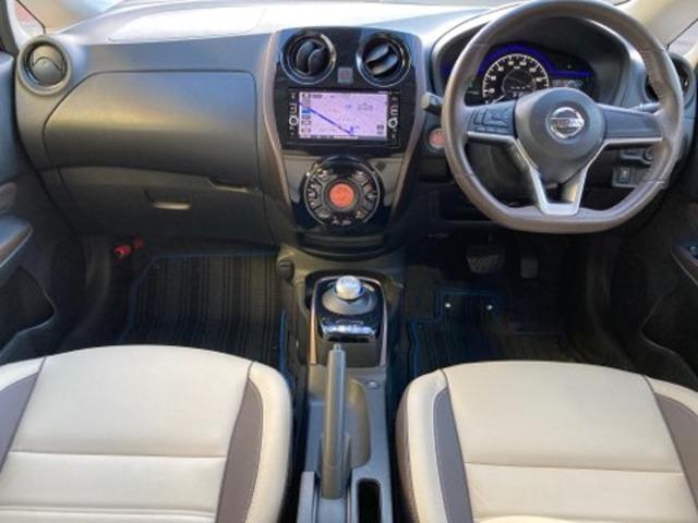 ノート 1.2 e-POWER メダリスト プレミアムホワイトインテリア 被害軽減ブレーキ テレビ バックモニター インテリキー アイドリングストップ 盗難防止装置 LEDランプ 車線逸脱警報システム ワンオーナー キーフリー アルミホイール ETC オートエアコン ABS(6枚目)