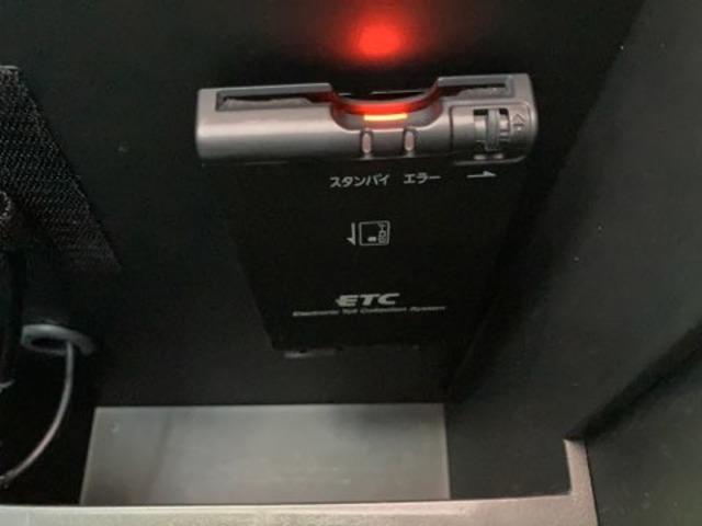 ノート 1.2 e-POWER メダリスト プレミアムホワイトインテリア 被害軽減ブレーキ テレビ バックモニター インテリキー アイドリングストップ 盗難防止装置 LEDランプ 車線逸脱警報システム ワンオーナー キーフリー アルミホイール ETC オートエアコン ABS(12枚目)