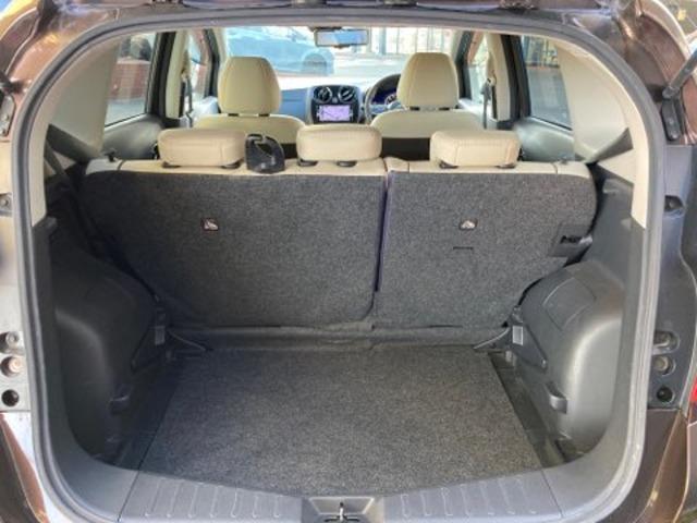 ノート 1.2 e-POWER メダリスト プレミアムホワイトインテリア 被害軽減ブレーキ テレビ バックモニター インテリキー アイドリングストップ 盗難防止装置 LEDランプ 車線逸脱警報システム ワンオーナー キーフリー アルミホイール ETC オートエアコン ABS(20枚目)