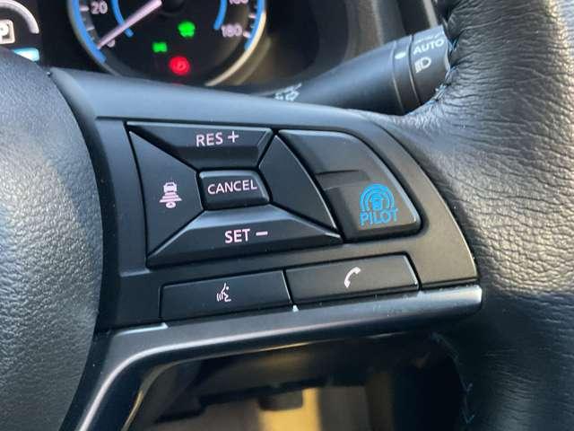 リーフ Ｘ　Ｖセレクション　プロパイロット　メ－カ－ナビ　レーダークルコン　３６０°カメラ　踏み間違い防止装置　ＬＥＤランプ　セキュリティ　ドライブレコーダー　禁煙　１オーナー　ＥＴＣ　インテリキー　レーンキープアシスト　サイドエアバッグ　パワーウィンドウ（9枚目）