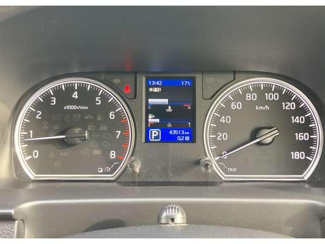 NV350キャラバンバン 2.0 プレミアムGX ブラックギア ロングボディ ★アラウンドビューモニター★助手席側オートスライドドア★LEDライト★衝突被害軽減ブレーキ★純正ナビ★フルセグTV、CD録音再生、DVD再生、AUX、Bluetoothハンズフリー/音楽再生・携帯★(8枚目)